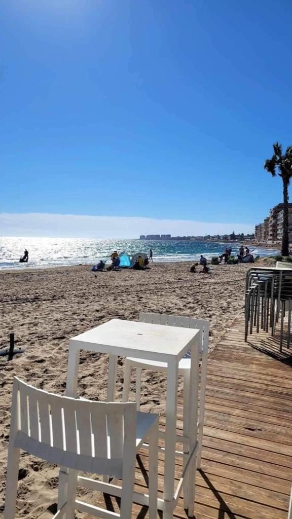 Playa De Los Naufragos Cozy Apartment With Pool Torrevieja Exterior photo