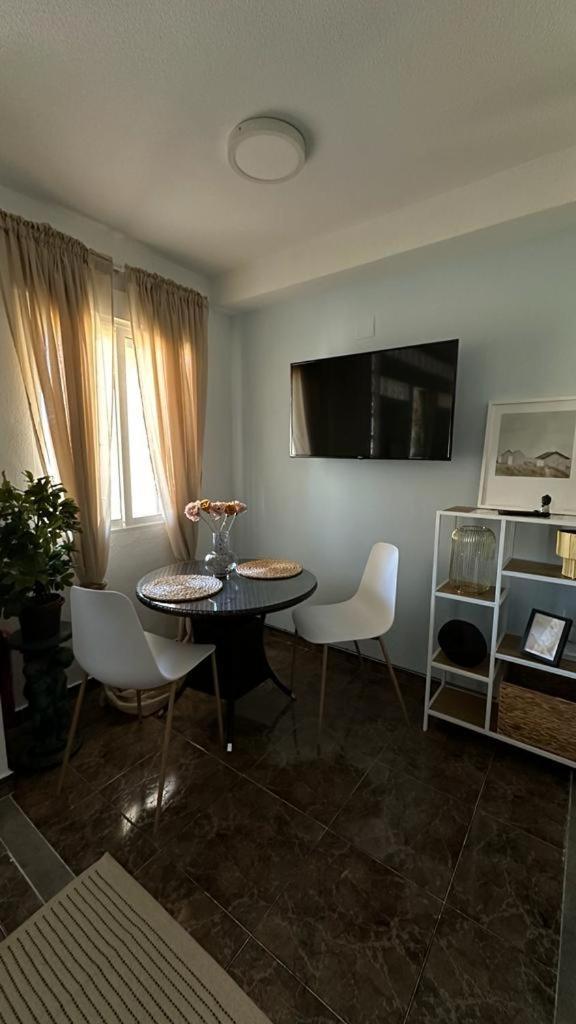 Playa De Los Naufragos Cozy Apartment With Pool Torrevieja Exterior photo