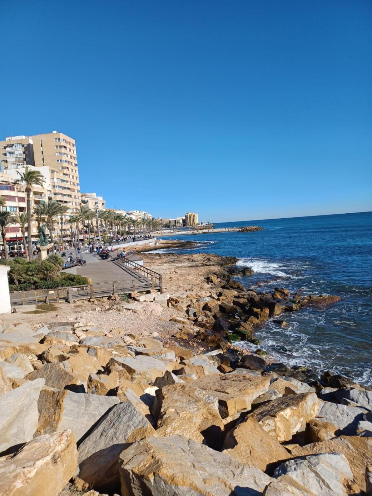 Playa De Los Naufragos Cozy Apartment With Pool Torrevieja Exterior photo